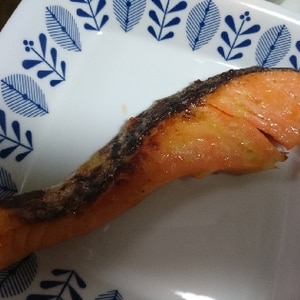 オーブンで焼くから簡単　☆　鮭の西京漬け焼き
